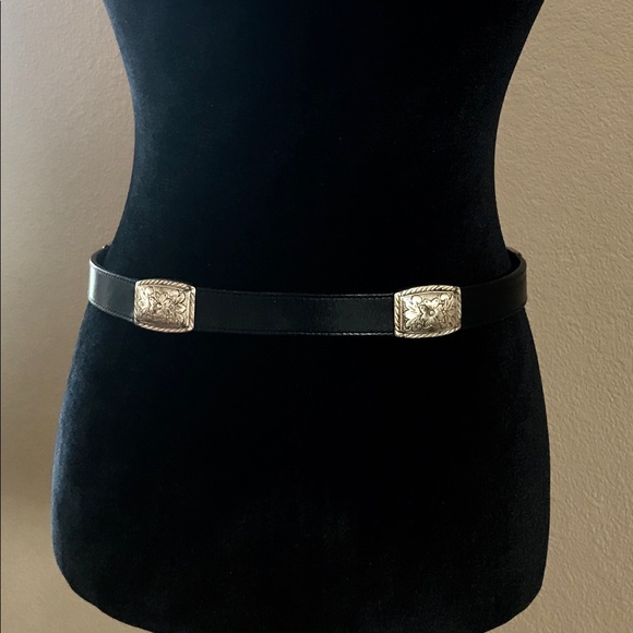 Brighton leather belt w silver accents - Picture 3 of 8